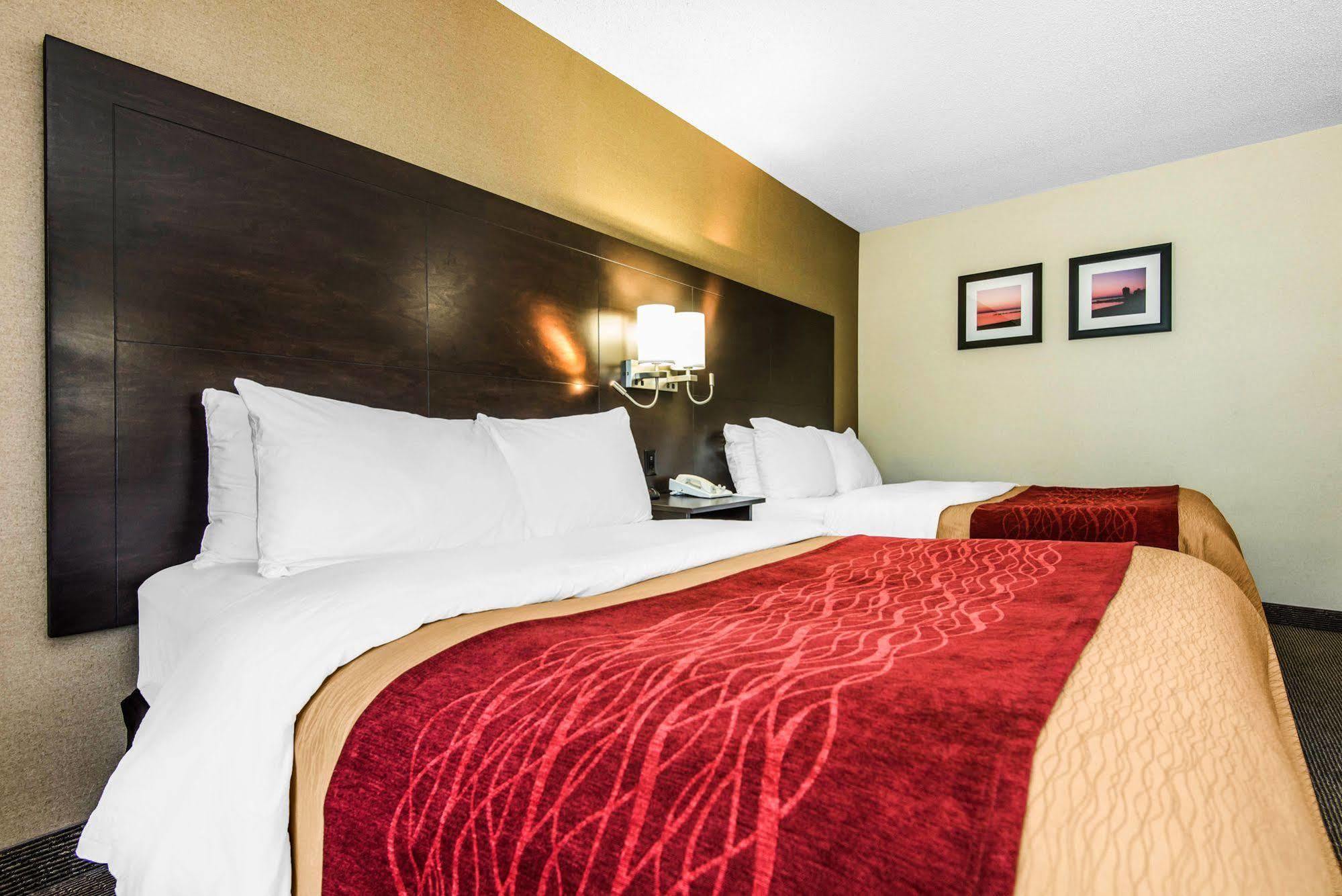 Comfort Inn Owen Sound Bagian luar foto