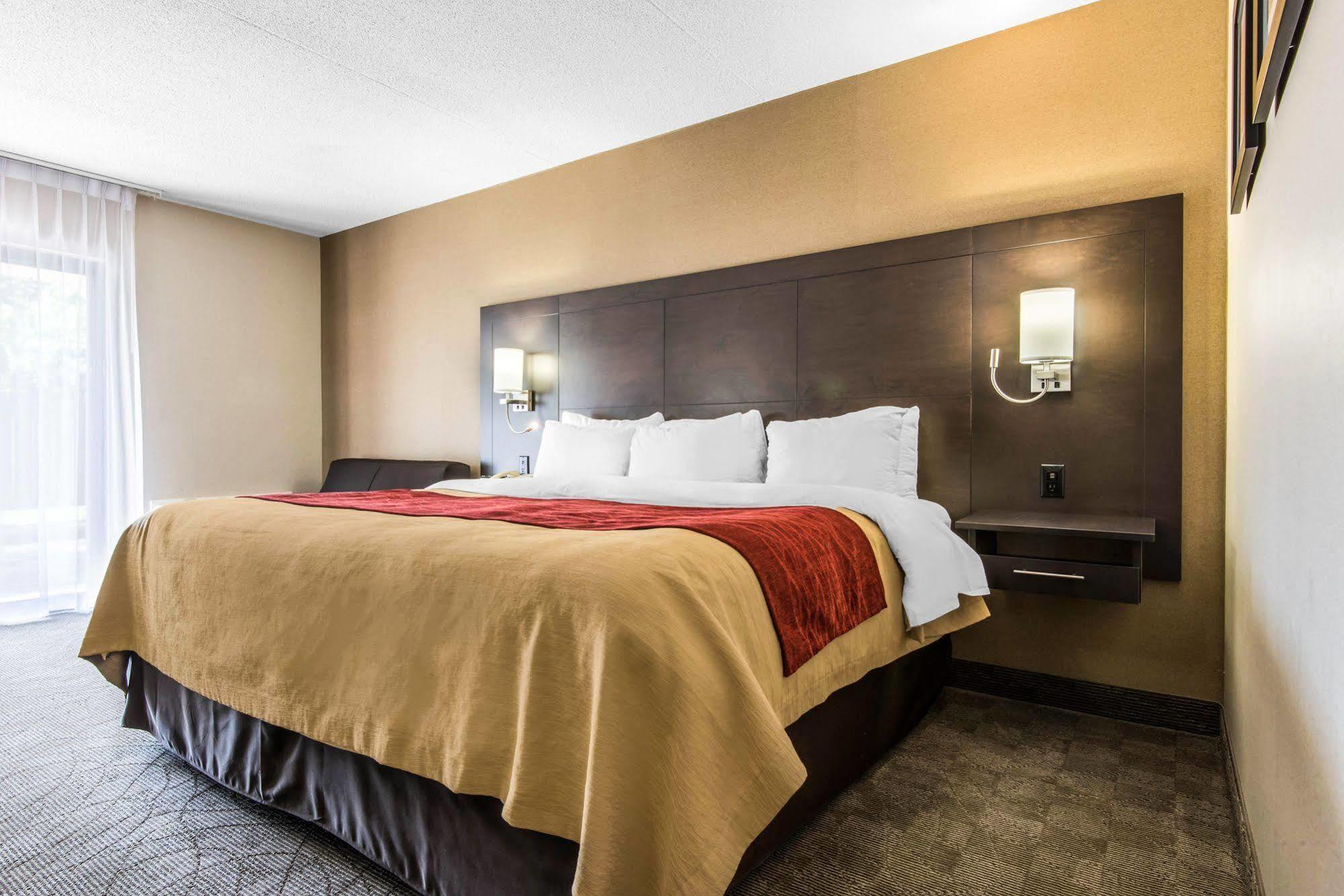 Comfort Inn Owen Sound Bagian luar foto