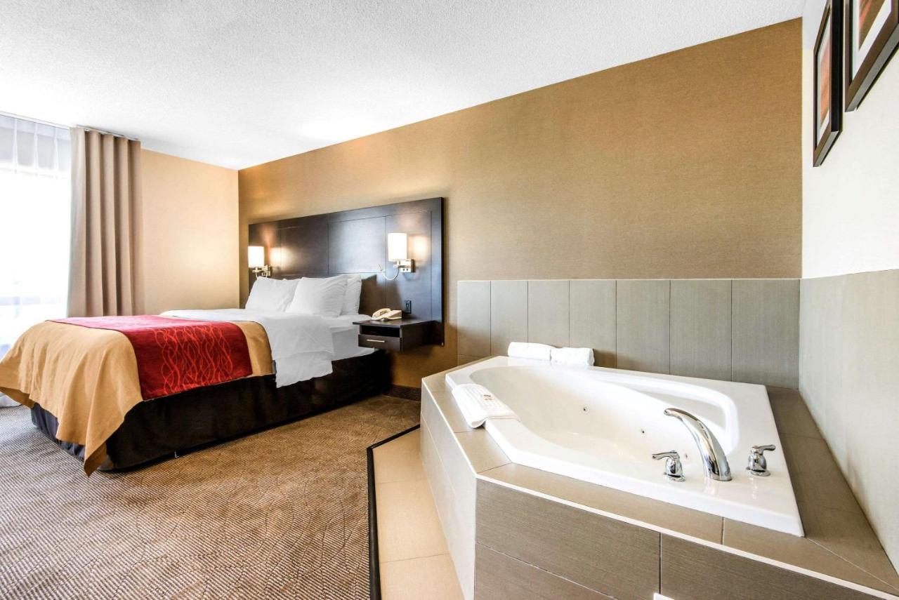Comfort Inn Owen Sound Bagian luar foto