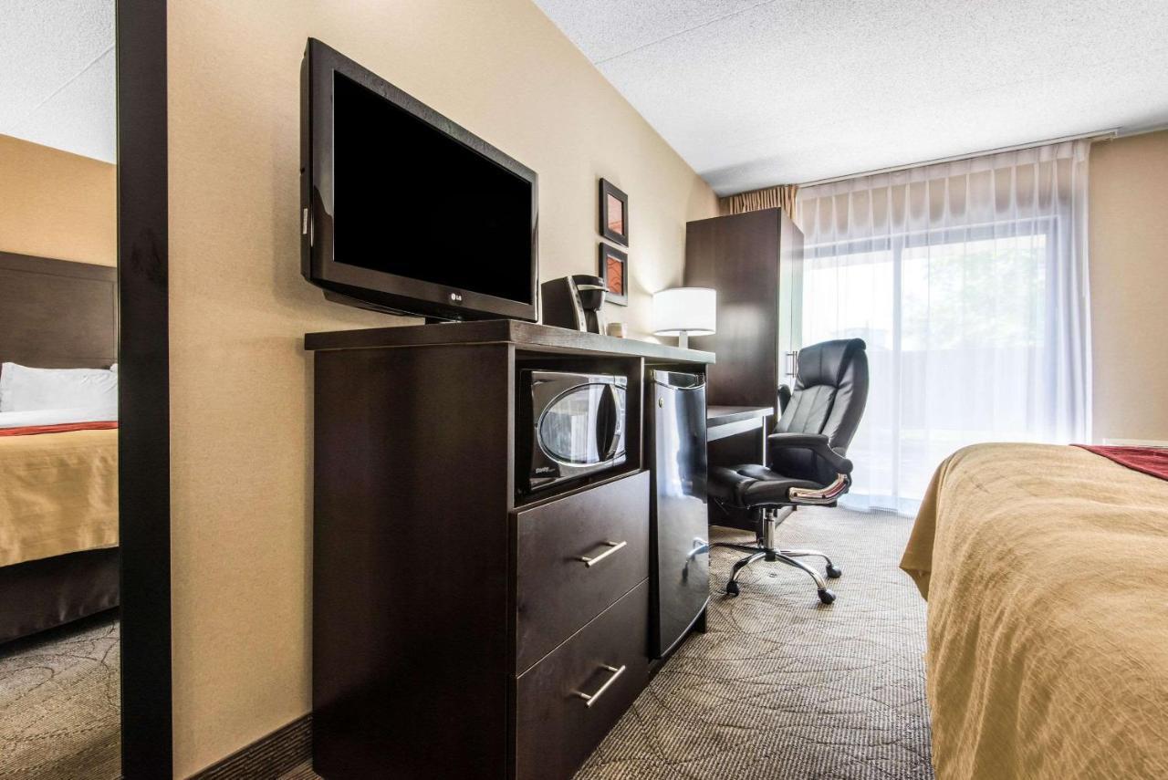 Comfort Inn Owen Sound Bagian luar foto
