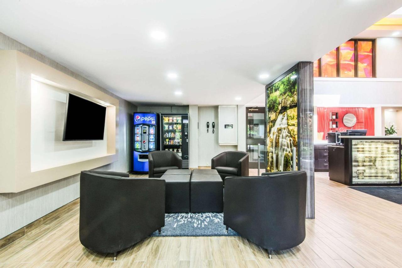 Comfort Inn Owen Sound Bagian luar foto