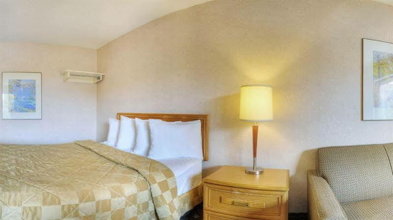 Comfort Inn Owen Sound Bagian luar foto